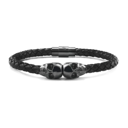 Cinturino in pelle nera intrecciata per gli uomini, mostrando le due teste centrali della morte e la chiusura magnetica in accia