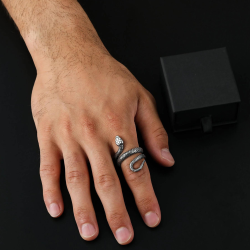 Anillo de acero inoxidable de Python real rogged con escala negra para hombres o mujeres 2