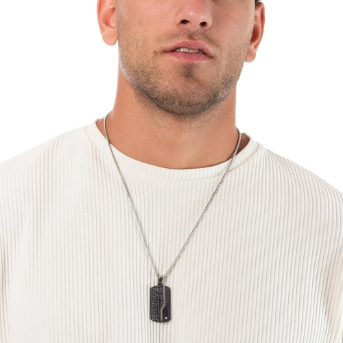 Men's rectangular military plate pendant in black steel with cracked surface