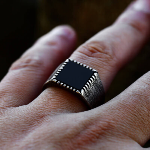 Ring Knight for Square Men Stainless Steel Vielli and Black Agate Face Tray