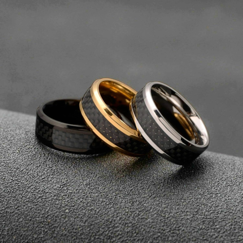 Anello dell'alleanza degli uomini in acciaio inossidabile oro oro oro e banda centrale del carbonio libero