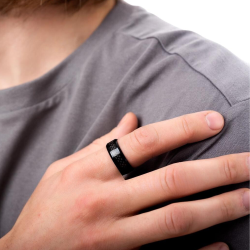 Men's black stainless steel ring and central carbon band