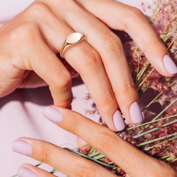 Anillo de sello para mujer en acero color cobre, tapa...