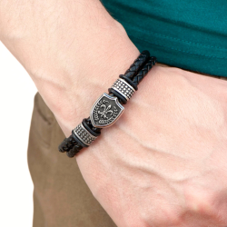 Pulsera de cuero de los hombres Ornate con un escudo Blazon con lirios flor doble cierre de acero inoxidable