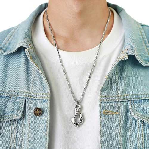 Collar con colgante de anzuelo tribal maorí para hombre en acero inoxidable y cadena incluida