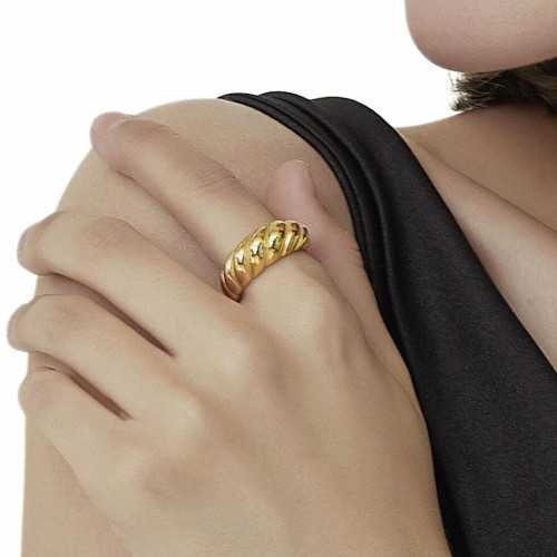 Gold Climbing Dome Ring - Female Crescent Ring Torsaded in Golden Stainless Steel