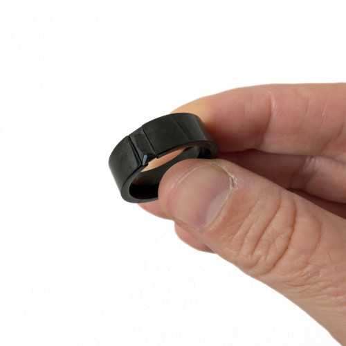 Mujer Anillo Hombre Acero Negro y Piedra Negro cara