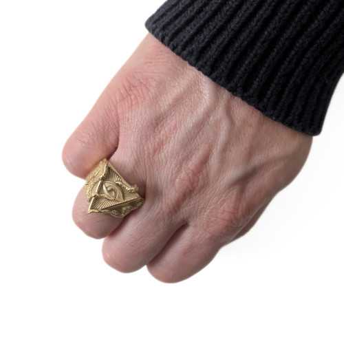 Men's Triangle Oeil de Providence D'Horus ring with Tentacles de Pieuvre