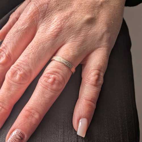Verlobungsring für Frauen aus Stahlgoldrose-Bestätigungsring liebe dich nur