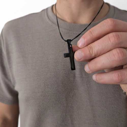 Collier Pendentif Croix Homme Acier à Personnaliser de Couleur Noire