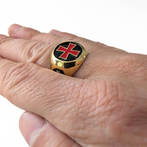 Anello di cavaliere per uomo acciaio inossidabile dorato croce rossa sigillo templare
