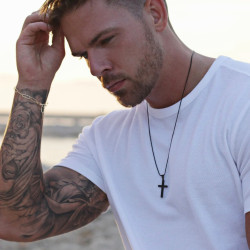 Collier Avec Pendentif Croix Homme Acier Inoxydable Noire Personnalisable