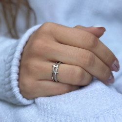 Bague anneau femme acier couleur argent ouverte double croix zircons