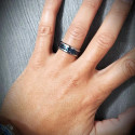 Anillo anillo hombre acero banda central azul y negro fibra de carbono