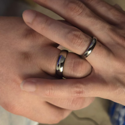 Alianza de boda para mujer y hombre en tungsteno 4mm: Alianza barata
