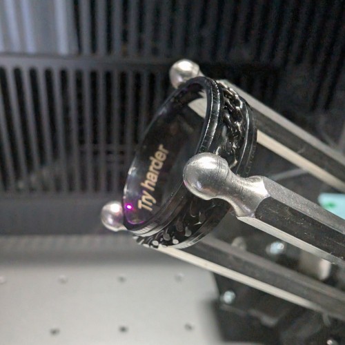 Anillo antiestrés de acero para hombre con cadena rotativa - personalizable