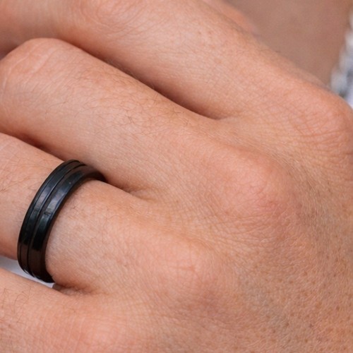Anello da uomo in acciaio inox Gloove Gloove Band Centrale Colore nero da incisore