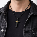 Collar de cruce de hombre negro con cruz dorada - colgante moderno con cadena