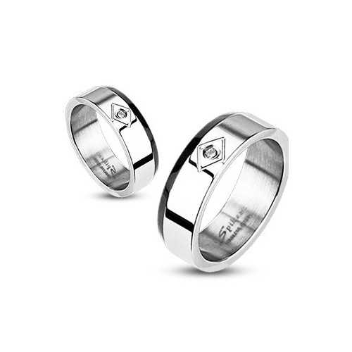 Bague anneau homme acier bande noire et losange sertie zircon
