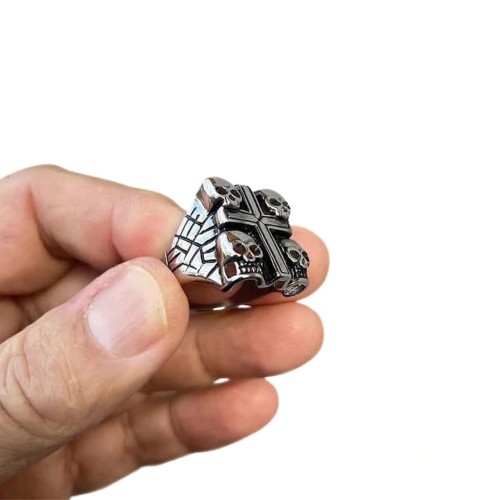 Anello in acciaio inox cavaliere 361L croce latina e 4 teste di morte