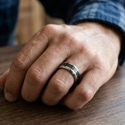 ADO MAN'S BLACK AND NINE-GEAR CARBON FIBRARY 2313 2