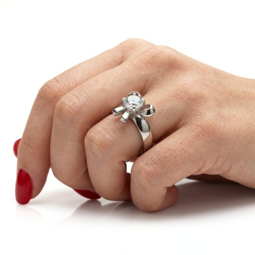Stainless steel woman ring silver butterfly knot pattern set with a white zircon