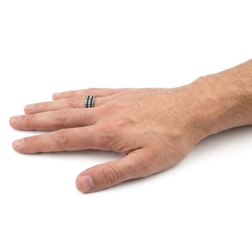 Anillo de los hombres en titanio de plata con dos filins negros retorcidos incrustados