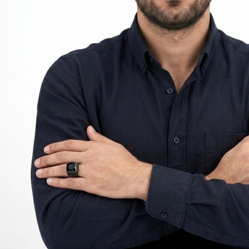 Bague originale motif cannabis avec intérieur lisse pour un confort optimal