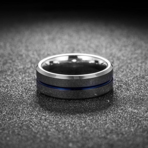 Anello di fidanzamento maschile in tungsteno alla moda alla moda con bordo blu