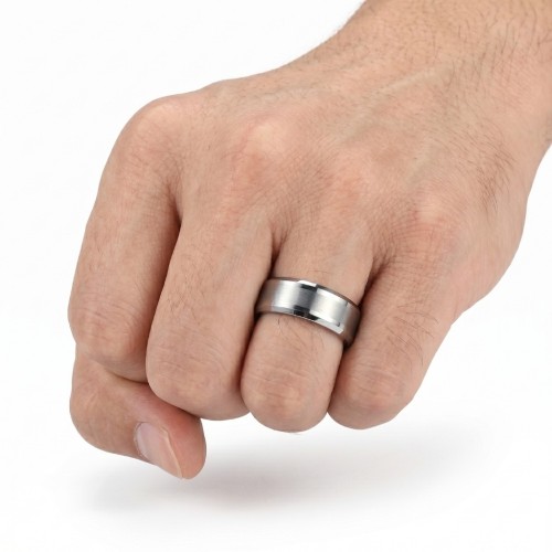 Bague de fiançailles haut de gamme en métal rare inrayable pour une brillance permanente
