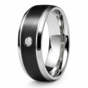 Alianza de dos cintas negras y plateadas con piedra cúbica de circón