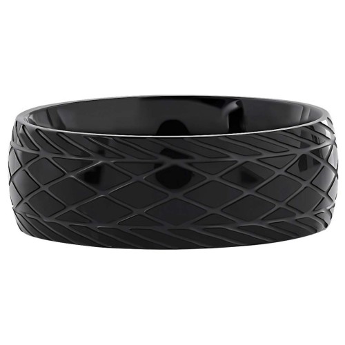Detailed view of the ring showing the arrangement in Quinconce Strides Losanges and the gloss of black lacquering