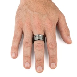 Large and virile ring for men in lacquered black titanium with plate in twisted steel wire 2
