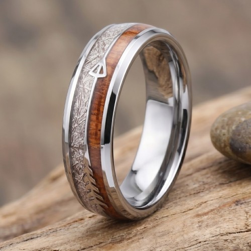 Moderner Ringring aus Edelstahl mit Holz und Meteorit mit Wikingerbogen
