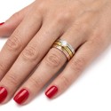 Bague femme trois anneaux de 3mm montrant l'éclat du placage ionisé et la solidité du sertissage 4 griffes