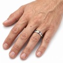 Rainbow engagement ring on the annular to celebrate love and pride with an elegant and assumed style