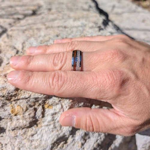 Anillo de anillo de acero inoxidable con tira de madera y meteorito con flecha de Cupido