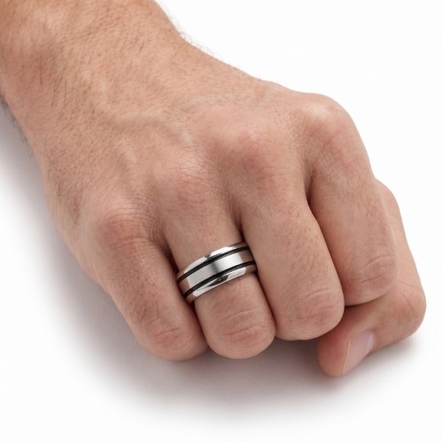 Another angle of the handwritten ring illustrating its strong visual presence and its resistance Waterproof daily