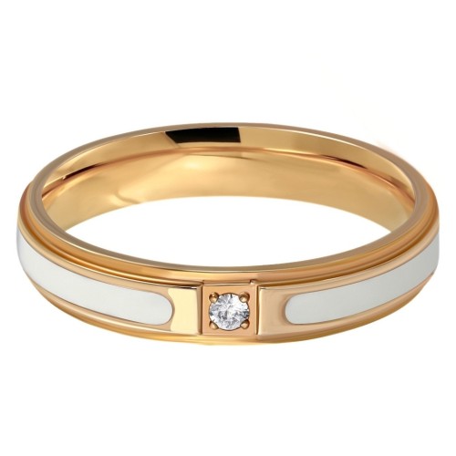 Detailed view of the two-tone ring showing crimping with round synthetic stone in its delicate square frame