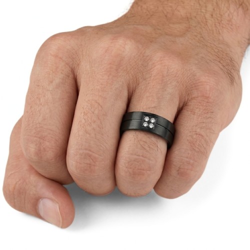 Anillo de compromiso de hombre negro de 8 mm de ancho con cuatro circonio brillant y minimalista piedras brillantes