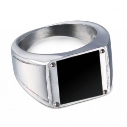 Bague chevalière moderne et large pour homme en acier inoxydable avec une face rectangulaire sertie d'un cabochon noir
