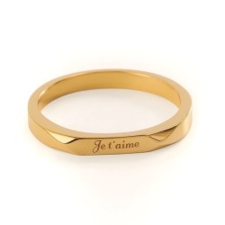 Anillo moderno para mujer en acero inoxidable de oro con una bandeja hexagonal gentilentalmente ancha grabada del mensaje