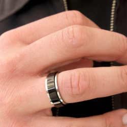 Vollständig schwarz plattierter Stahlring mit Anti-Stress-Kette für einen Mann 2