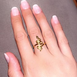 Bague anneau femme en forme de serpent ondulé acier couleur or