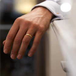 Alianza de boda para hombre y mujer, acero dorado, oro fino, 4 mm