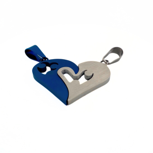 Breakable heart pendants for men and women in blue steel and 2 chains on the back side