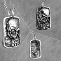 Collier pendentif homme acier plaque tête de mort terrifiante biker vue côté verso