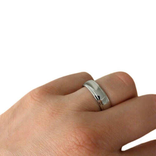 Bague anneau alliance de mariage homme acier inoxydable pas cher portée main homme