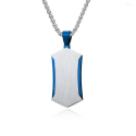 Collier homme pendentif plaque acier géométrique bords couleur bleue