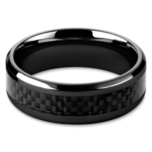 Detail of the man ring highlighting the thickness, the edges cut through bias and the carbon fiber textured tape.